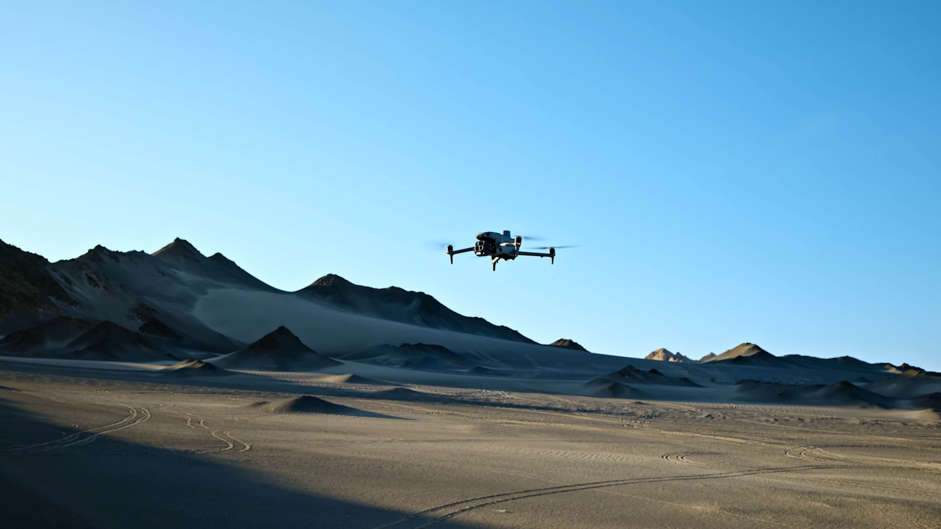 DJI Matrice 4T — manufacturer product image